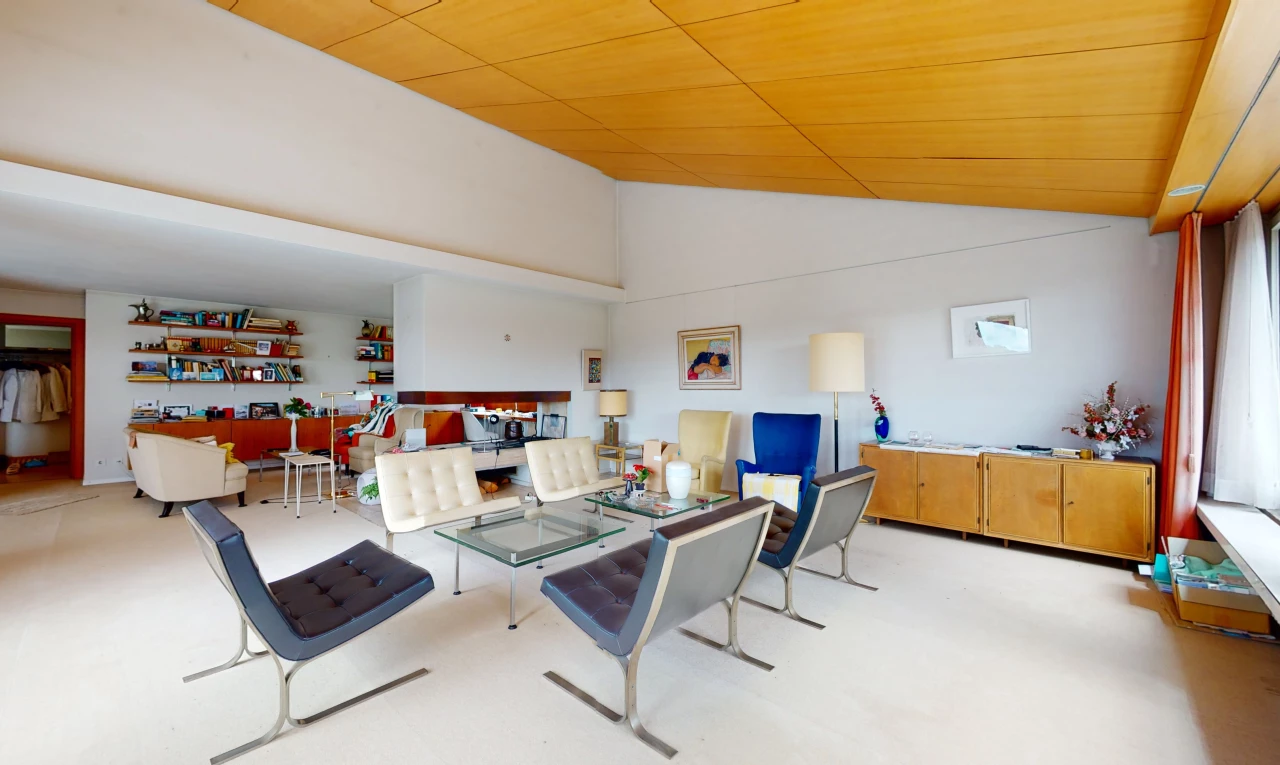 bureau avec plafond voûté