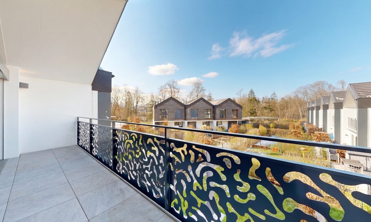 balcon avec from property, day time, balcon, vue résidentielle, et residential view