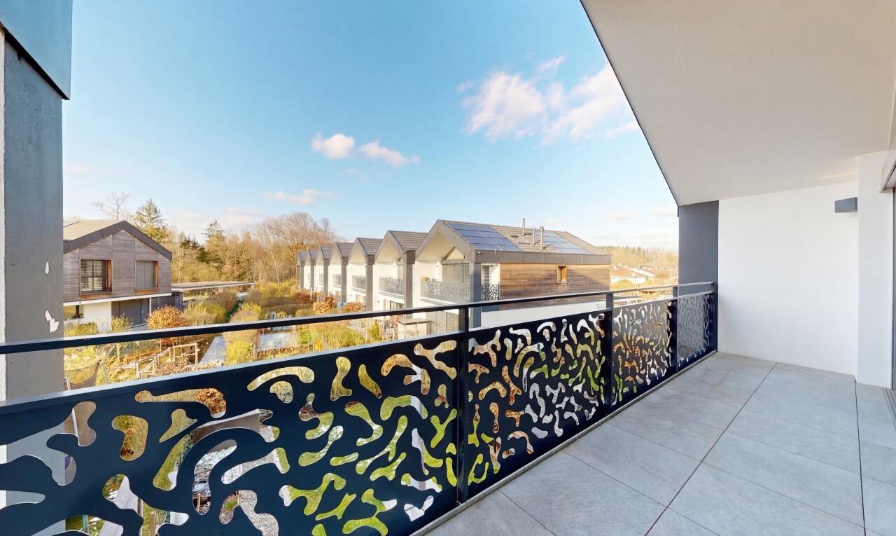 balcon avec from property, balcon, day time, residential view, et vue résidentielle