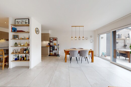 salle à manger avec inside property, natural light, lumière naturelle, drywall, et cloison sèche
