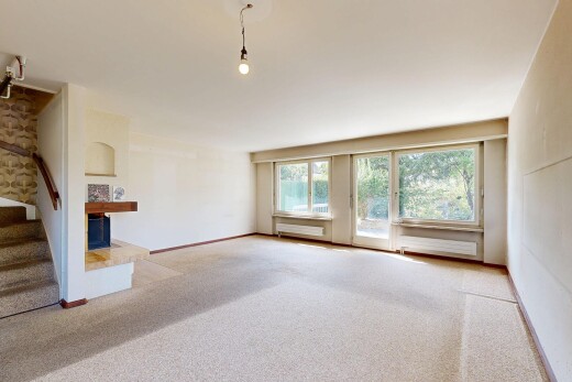 leerer raum mit carpet, teppich, carpet stairs, treppen, und drywall