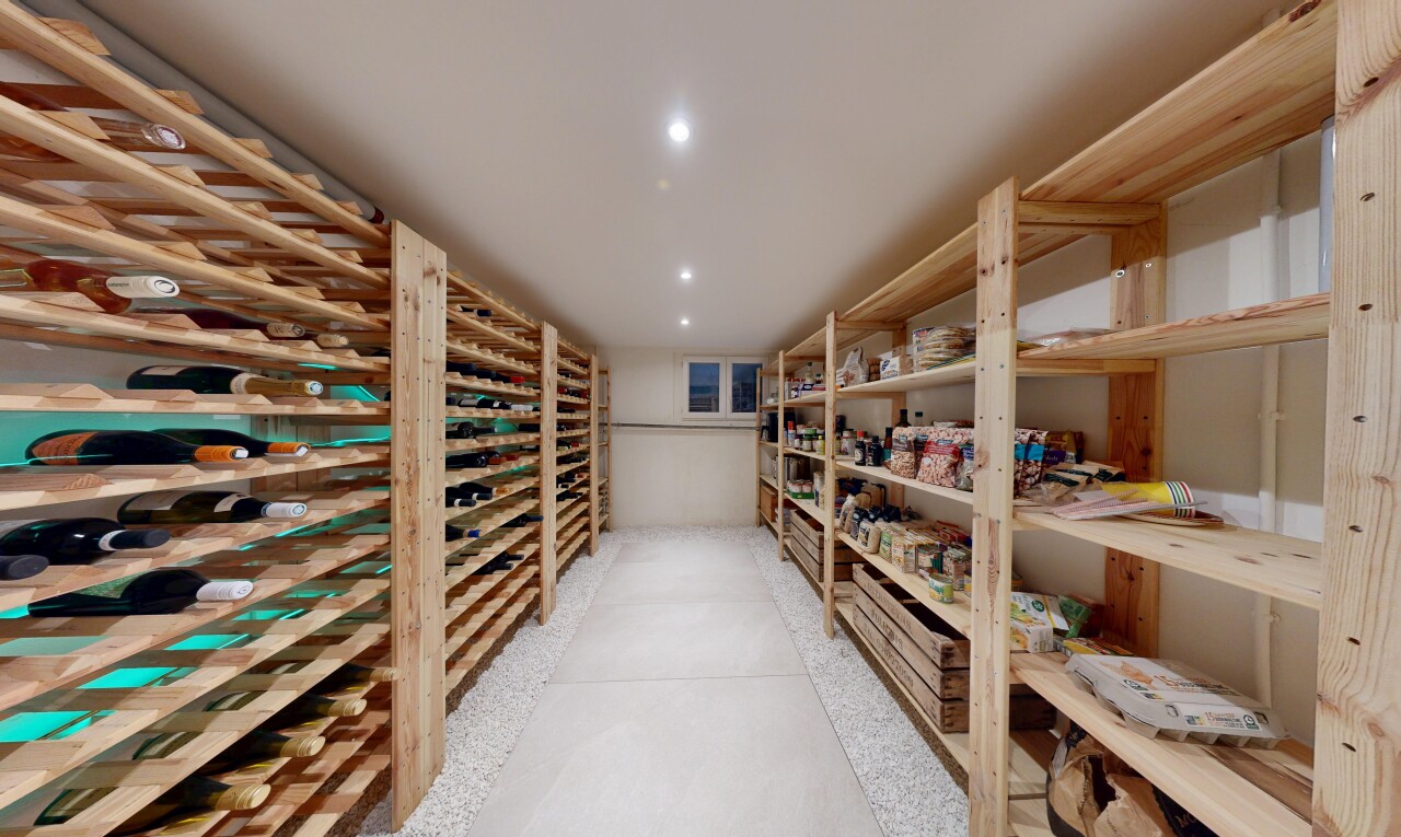 cave avec recessed lighting et éclairage encastré