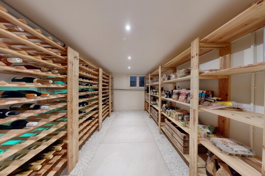 cave avec recessed lighting et éclairage encastré