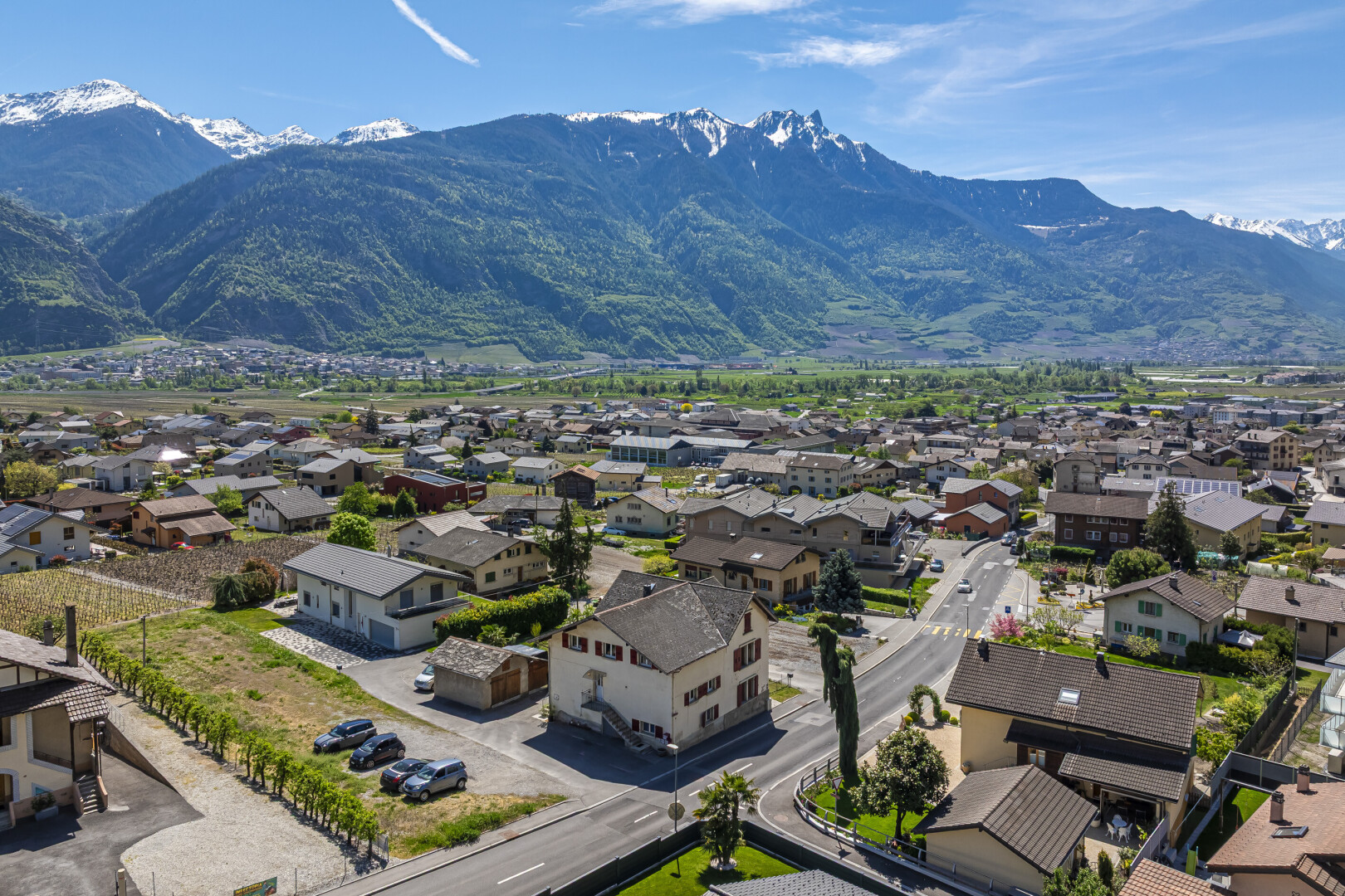 vue sur la montagne avec day time, mountain view, vue sur la montagne, residential view, et vue résidentielle