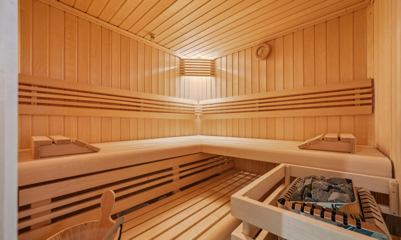 kitchen with a relaxing sauna