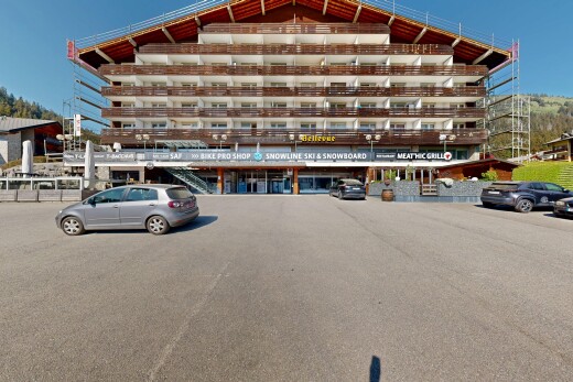view of commercial property