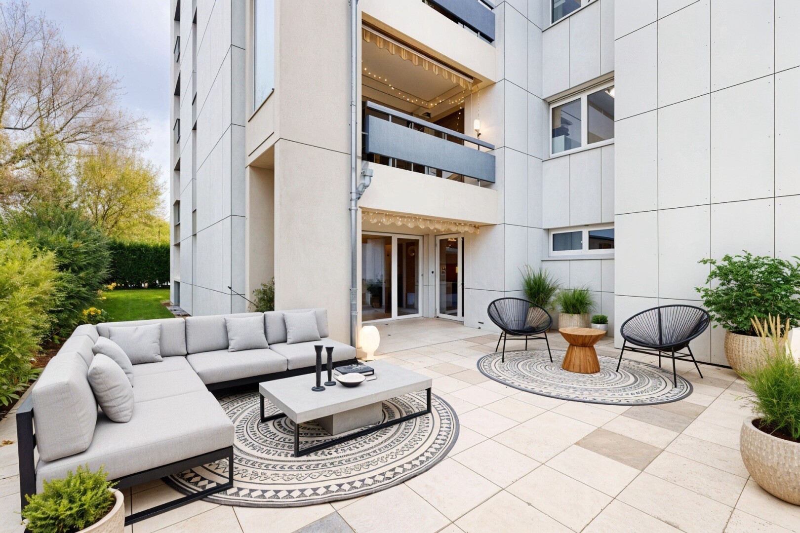 terrasse avec property visible