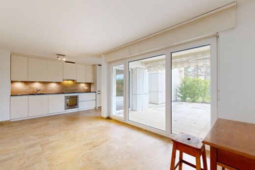 cuisine avec dosseret, backsplash, lumière naturelle, natural light, et four