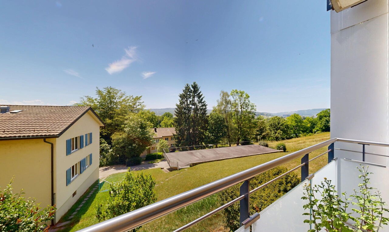 balkon mit from property, day time, und balkon