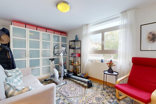 salon avec drywall, cloison sèche, inside property, baseboards wall, et plinthes murales