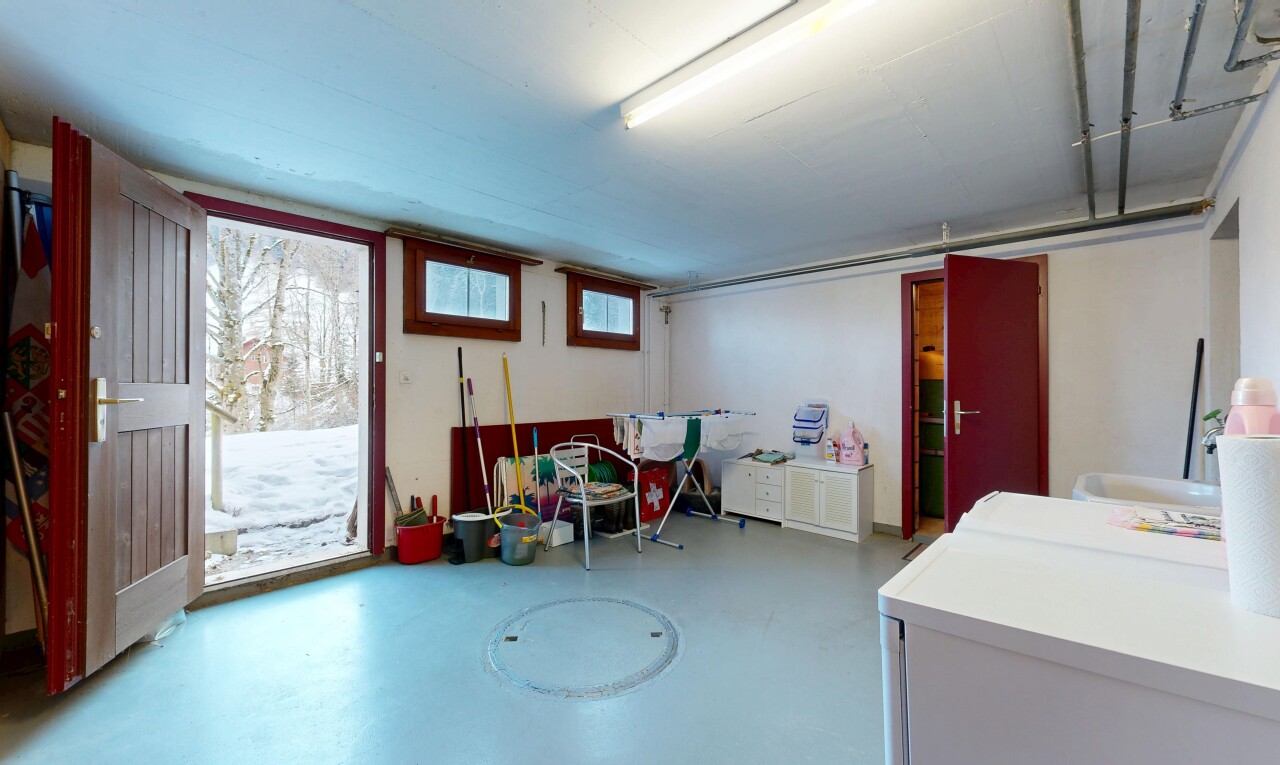 chambre avec sol en béton, concrete floor, inside property, finished concrete floor, et cloison sèche