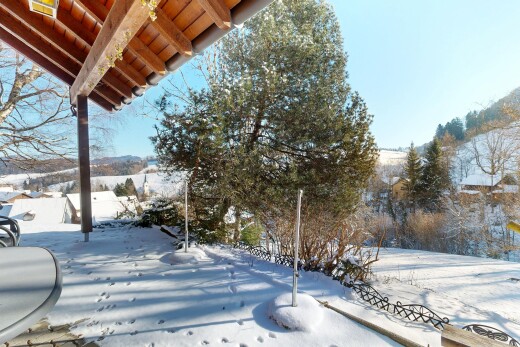 außenansicht mit snow und day time