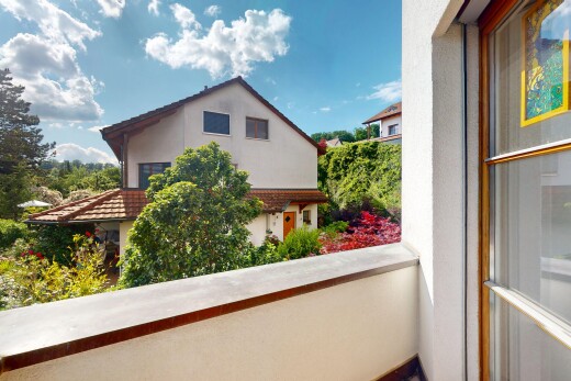 balkon mit balkon und day time