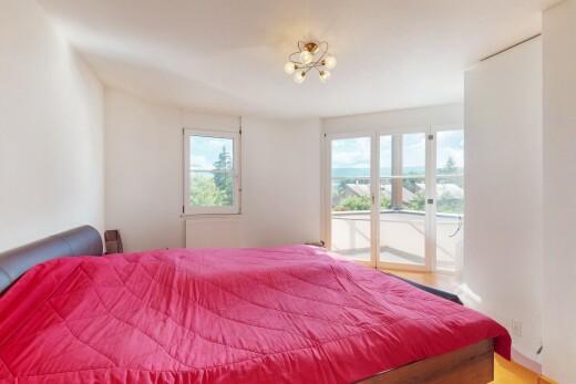 zimmer / schlafzimmer mit inside property, außenzugang, natürliches licht, natural light, und gipskartonwand