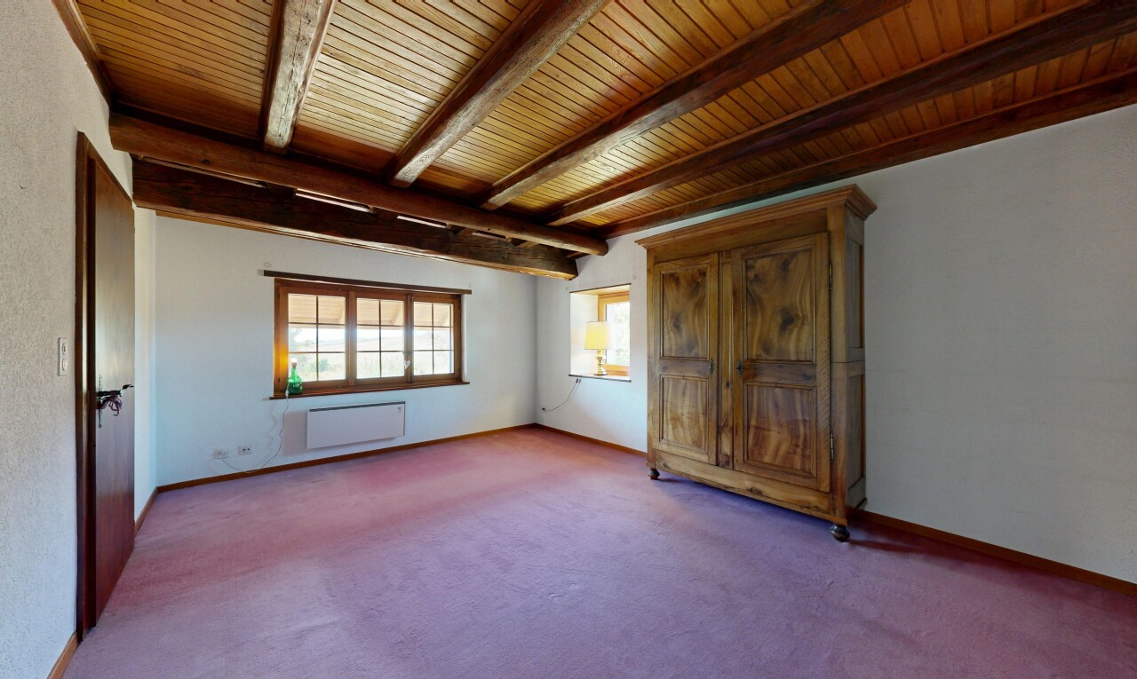 leerer raum mit beamed ceiling, balkendecke, wood ceiling, holzdecke, und high end ceiling