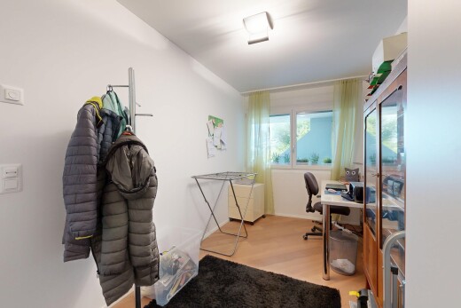 büro mit holzfußboden, wood finish floor, gipskartonwand, drywall, und bürobereich