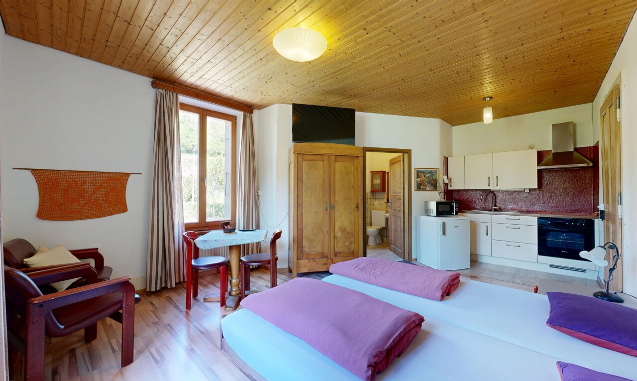 chambre avec lumière naturelle, natural light, cloison sèche, drywall, et inside property