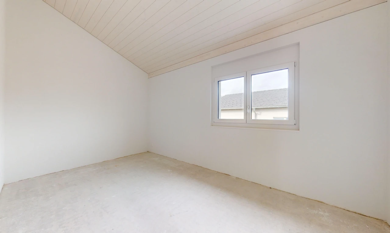 unfurnished room featuring carpet flooring, wooden ceiling, and lofted ceiling