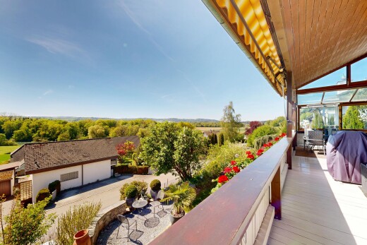 balkon mit day time, wintergarten, from property, und grill