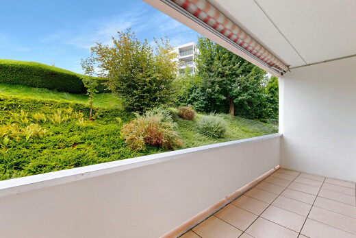 balkon mit balkon, from property, und day time