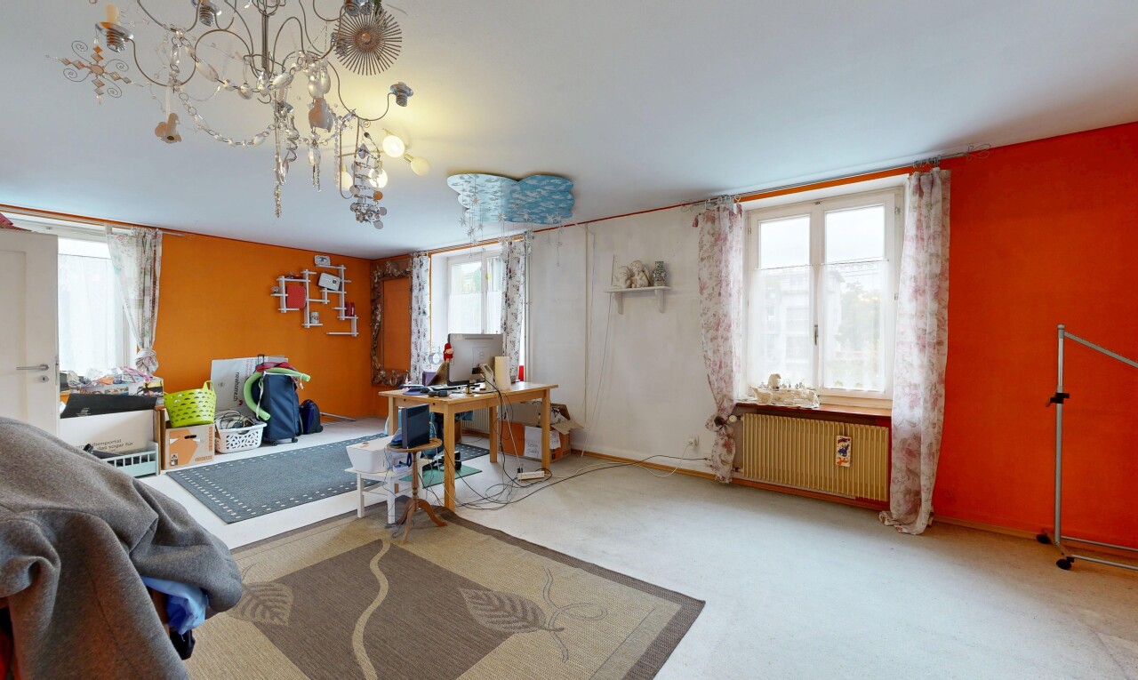 salon avec inside property, radiateur, lumière naturelle, natural light, et cloison sèche