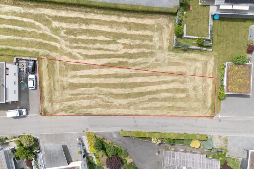 lage auf der karte mit property lines und aerial plat map
