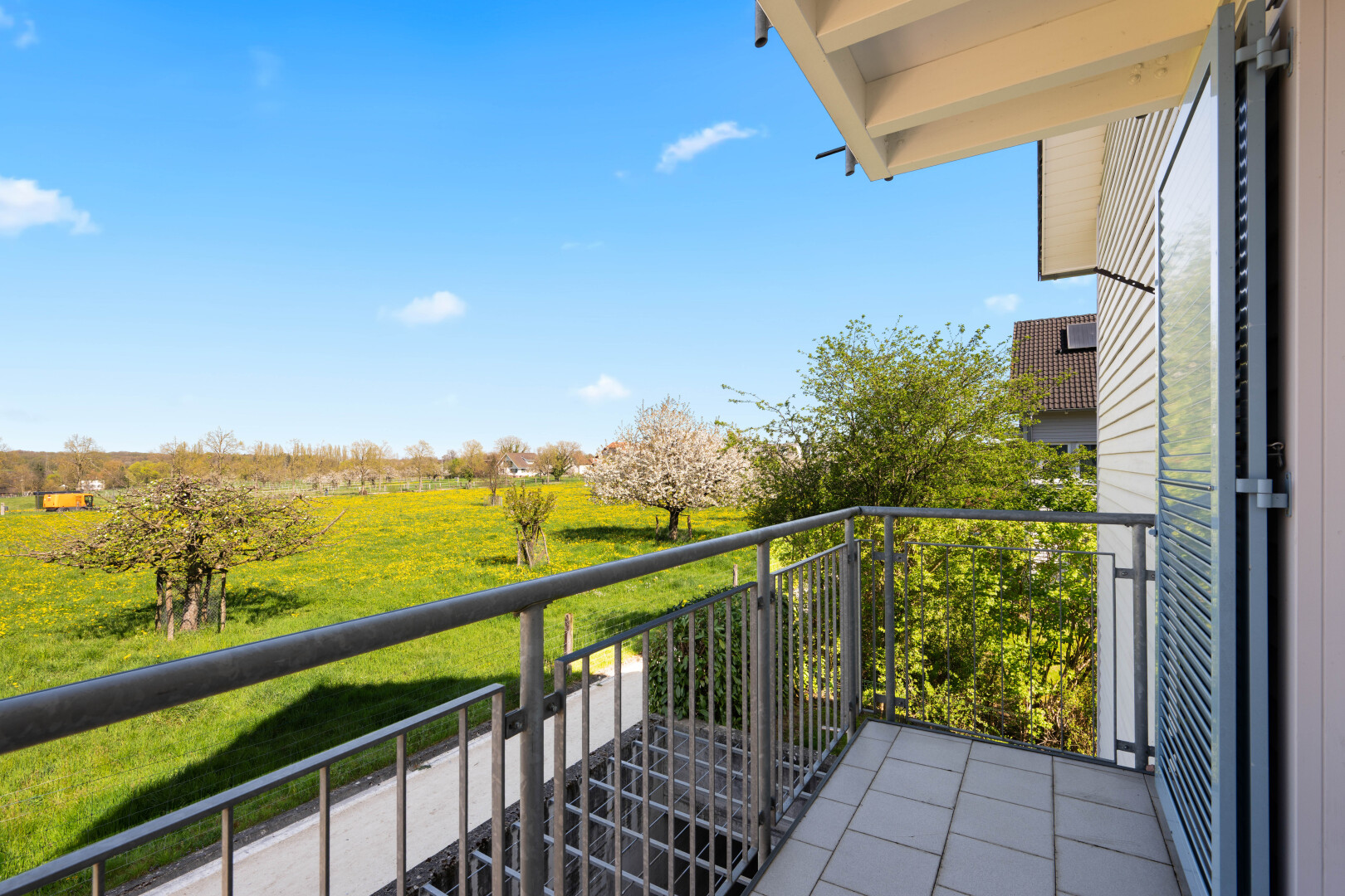 balkon mit balkon, day time, from property, ländliche aussicht, und rural view