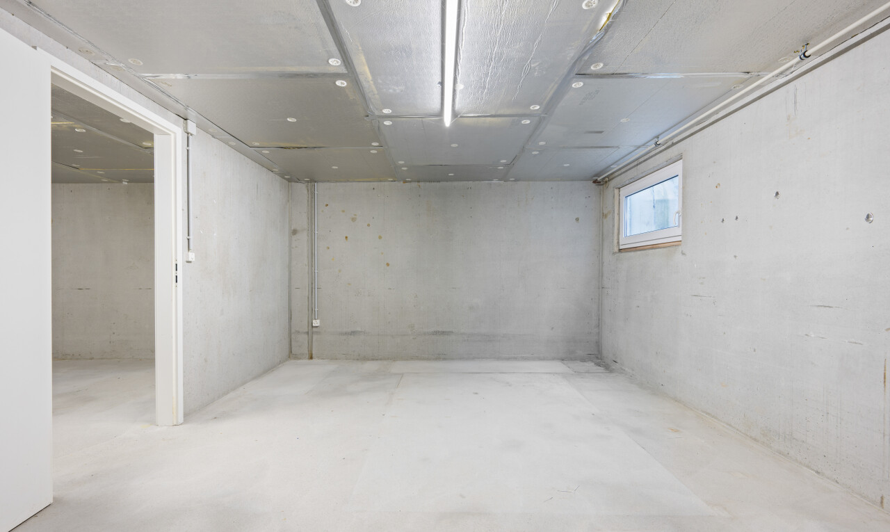 parking avec inside property