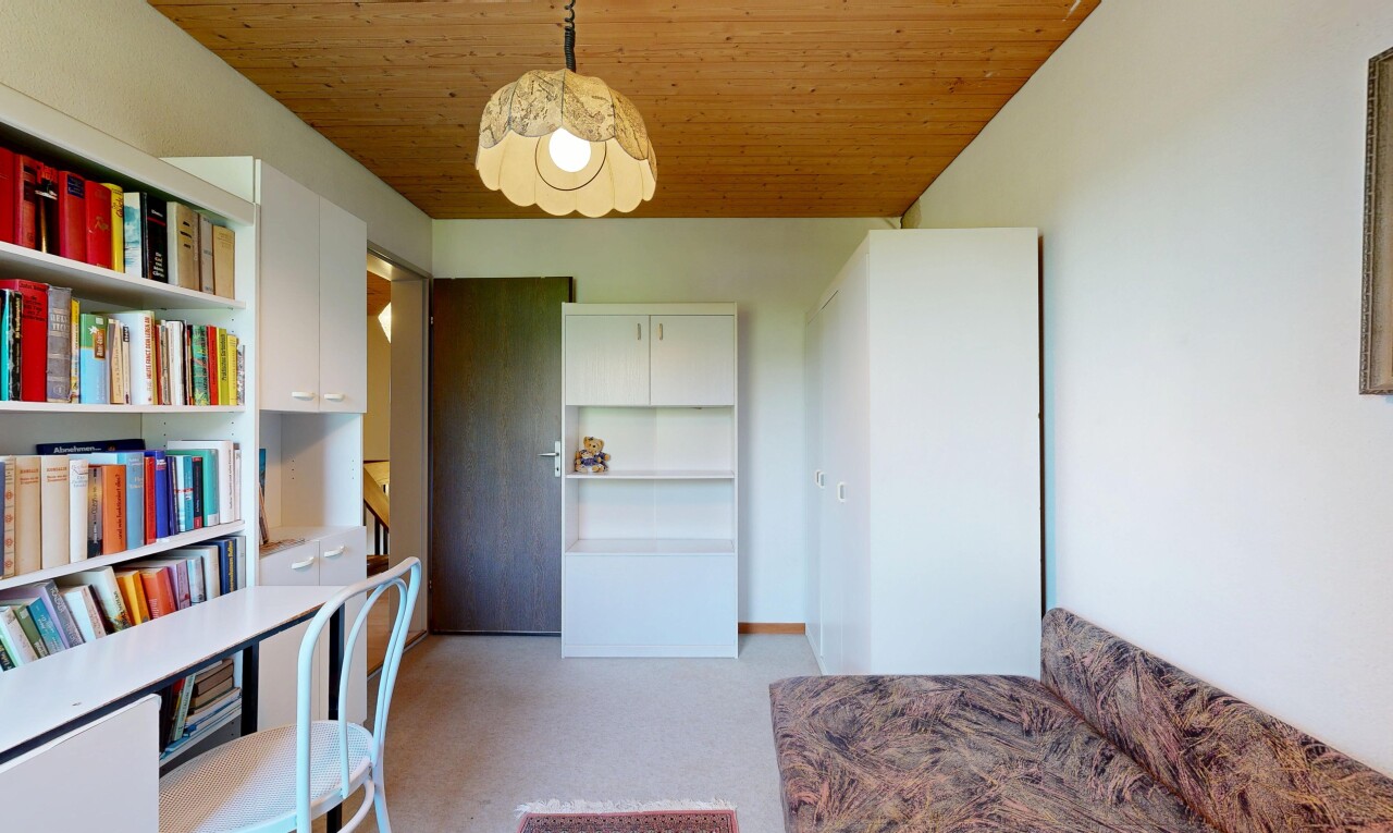 wohnzimmer mit gipskartonwand, drywall, light floor, inside property, und teppich
