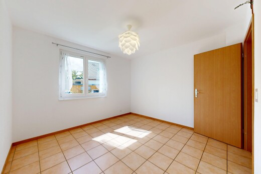 pièce vide avec lumière naturelle, natural light, inside property, cloison sèche, et drywall