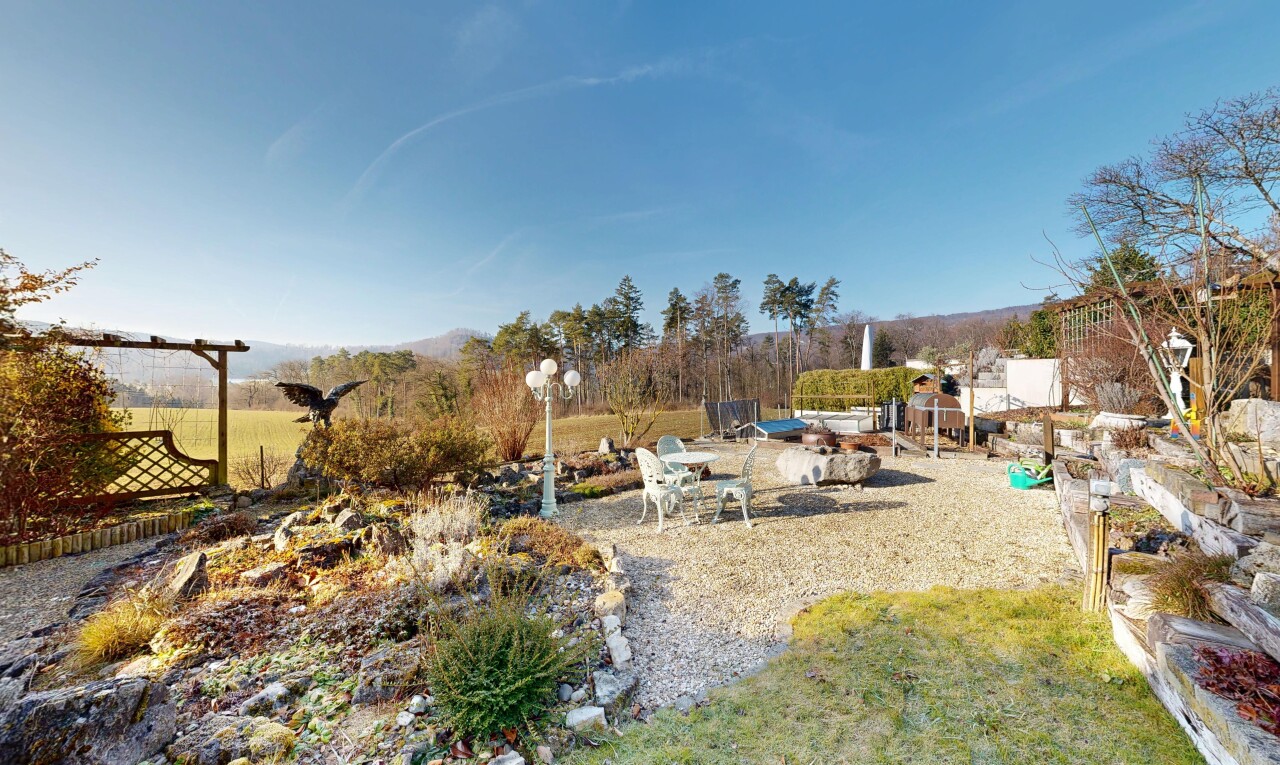 jardin avec day time, terrasse, et from property