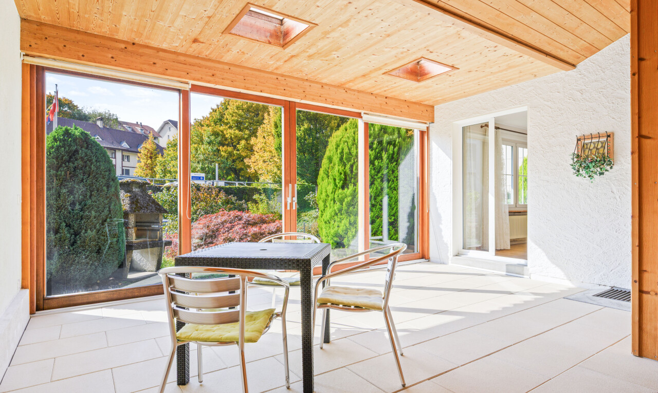 terrasse mit essbereich im freien, terrasse, day time, und inside property