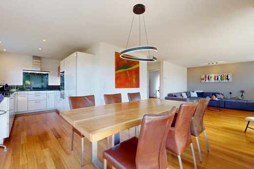 esszimmer mit holzfußboden, wood finish floor, gipskartonwand, drywall, und inside community