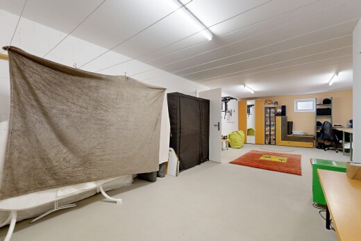 rezeption / lobby mit inside property, drywall, und natural light