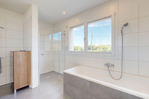 bad mit fliesenwand, tile wall, dusche, tile tub, und bad