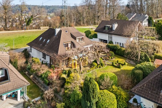außenansicht mit dachgaube, woods view, waldblick, drone view, und rasen