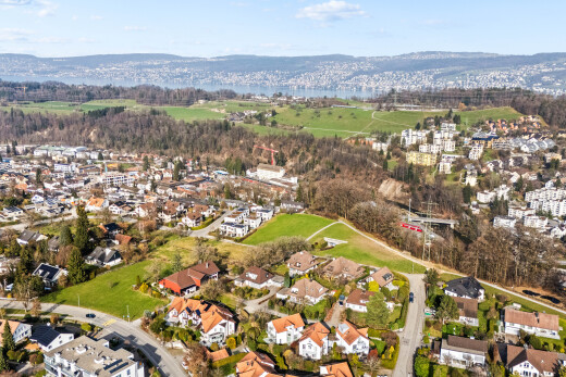 blick auf die berge mit aerial view, day time, wohngebietblick, und residential view