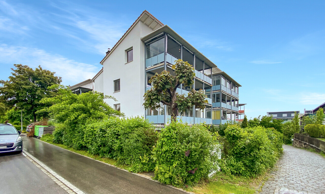 façade avec day time et property visible