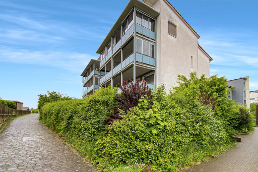 außenansicht mit day time und property visible