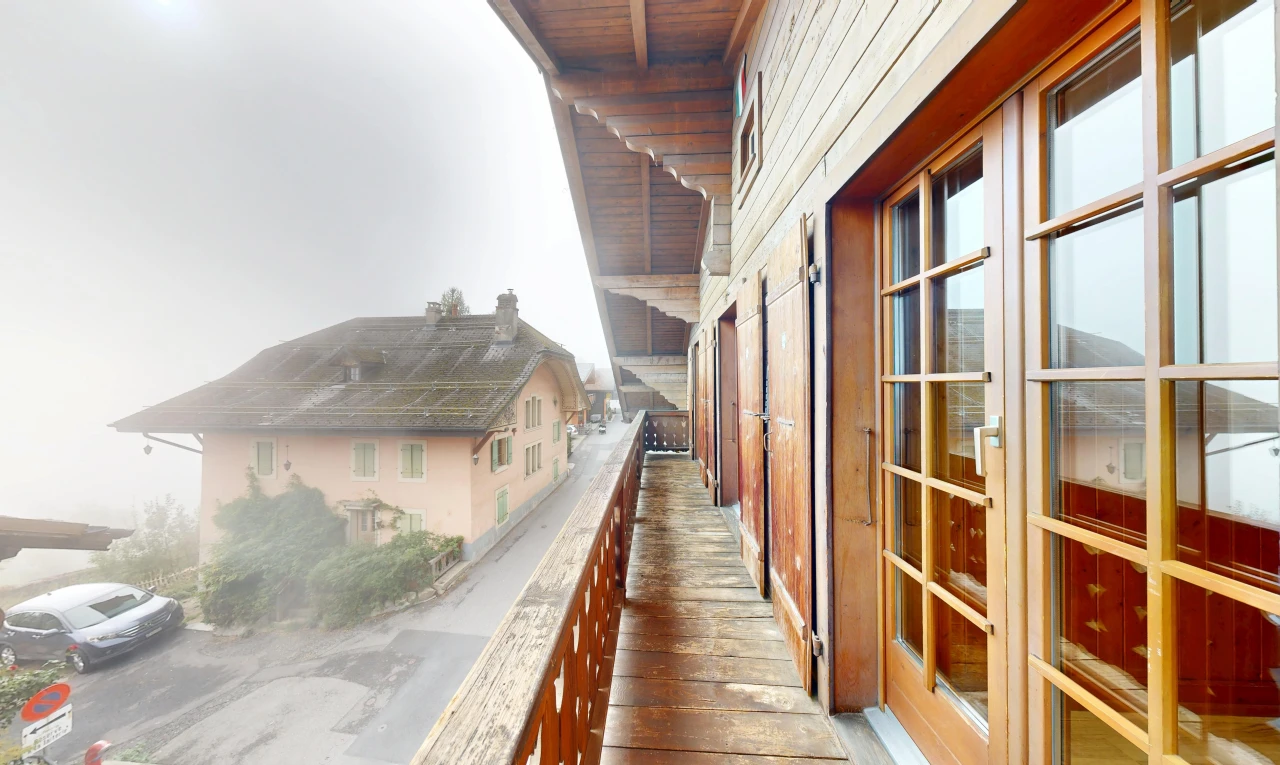 balcon avec balcon, overcast, et from property