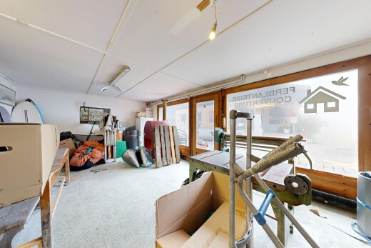 fitnessstudio mit außenzugang, inside property, gipskartonwand, drywall, und teppich
