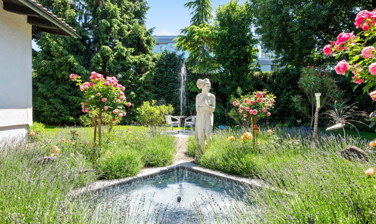view of garden