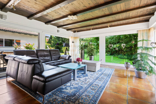 terrasse avec terrasse et inside property