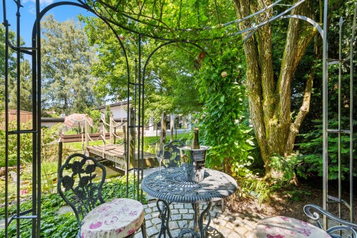 jardin avec day time et from property