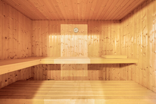détails avec mur en bois, wood wall, interior, misc room, et ceiling