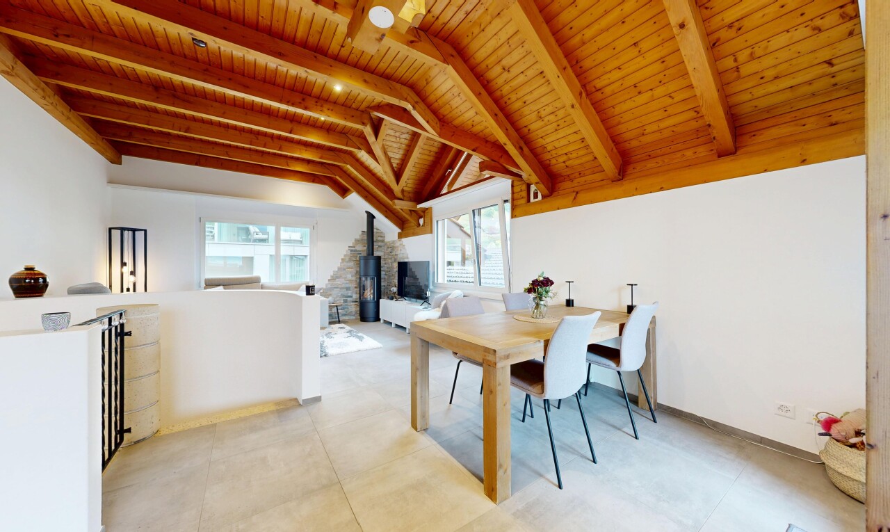 esszimmer mit wood ceiling, holzdecke, natural light, natürliches licht, und drywall