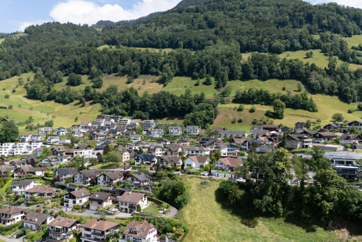 blick auf die berge mit day time, aerial view, wohngebietblick, residential view, und waldblick