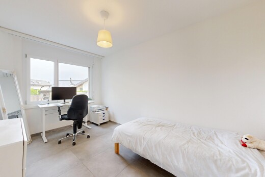 zimmer / schlafzimmer mit bürobereich, natural light, natürliches licht, drywall, und gipskartonwand