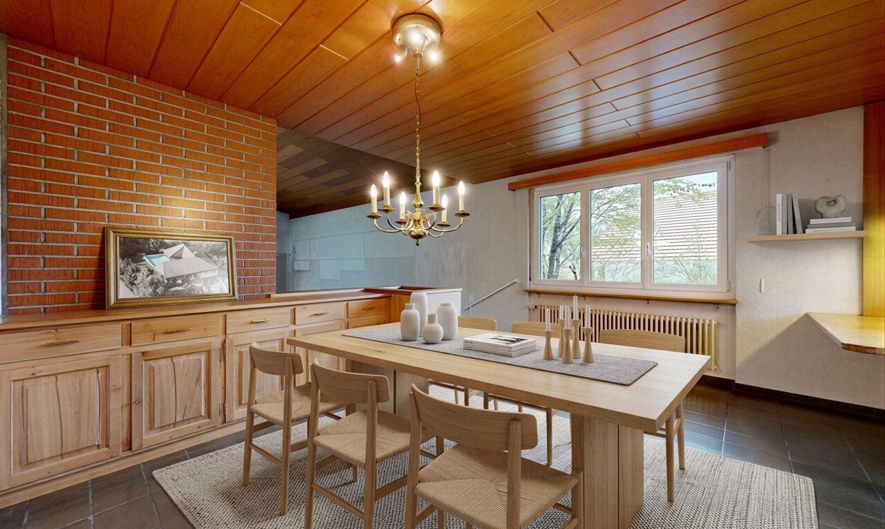 esszimmer mit dark floor, bemerkenswerter kronleuchter, tile floor, fliesenboden, und wood ceiling