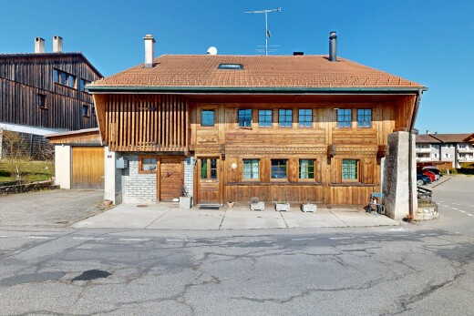 façade avec day time, bardage en bois, et bardage vertical